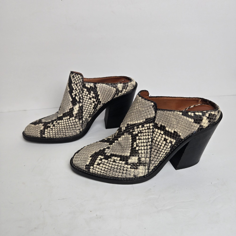 Aquatalia Women's Size 6.5 Leather‎ Ivory Black Snakeskin Slip On Heeled Booties